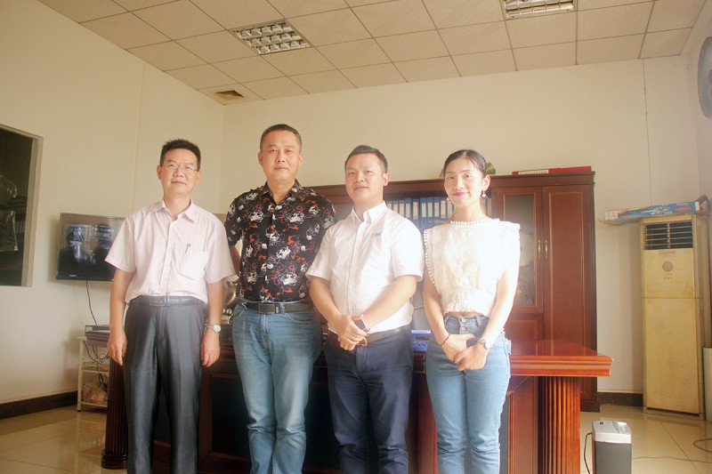 顺元公司热情的接待了《塑胶工业》记者