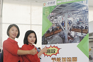 青岛中邦凌电器有限公司,销售经理周小姐（左）和田小姐（右）