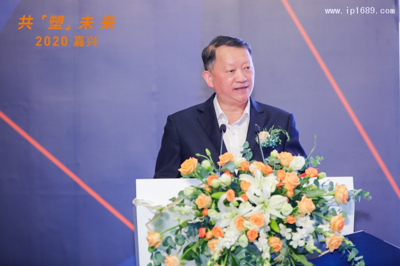 嘉兴市委常委、嘉兴经济技术开发区(国际商务区)党工委书记陈利众先生致辞