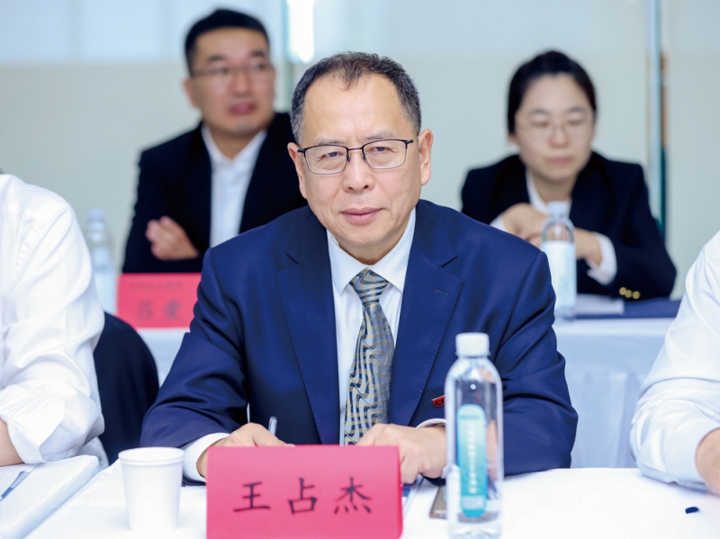 中国塑料加工工业协会理事长王占杰-拷贝