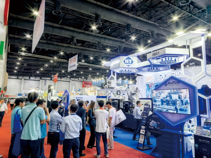 展会现场汇聚了来自全球300余家行业翘楚