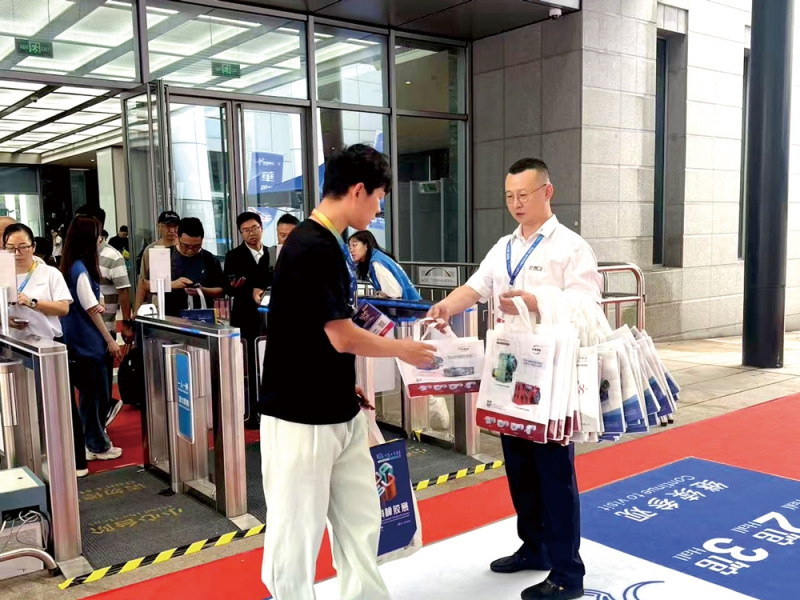 塑胶工业将行业最新资讯传递给参展观众