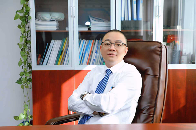 鸿正联塑蒋卫平